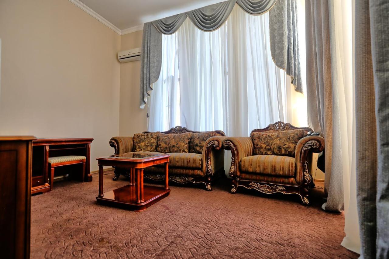 Ritsa Hotel Sohum Dış mekan fotoğraf