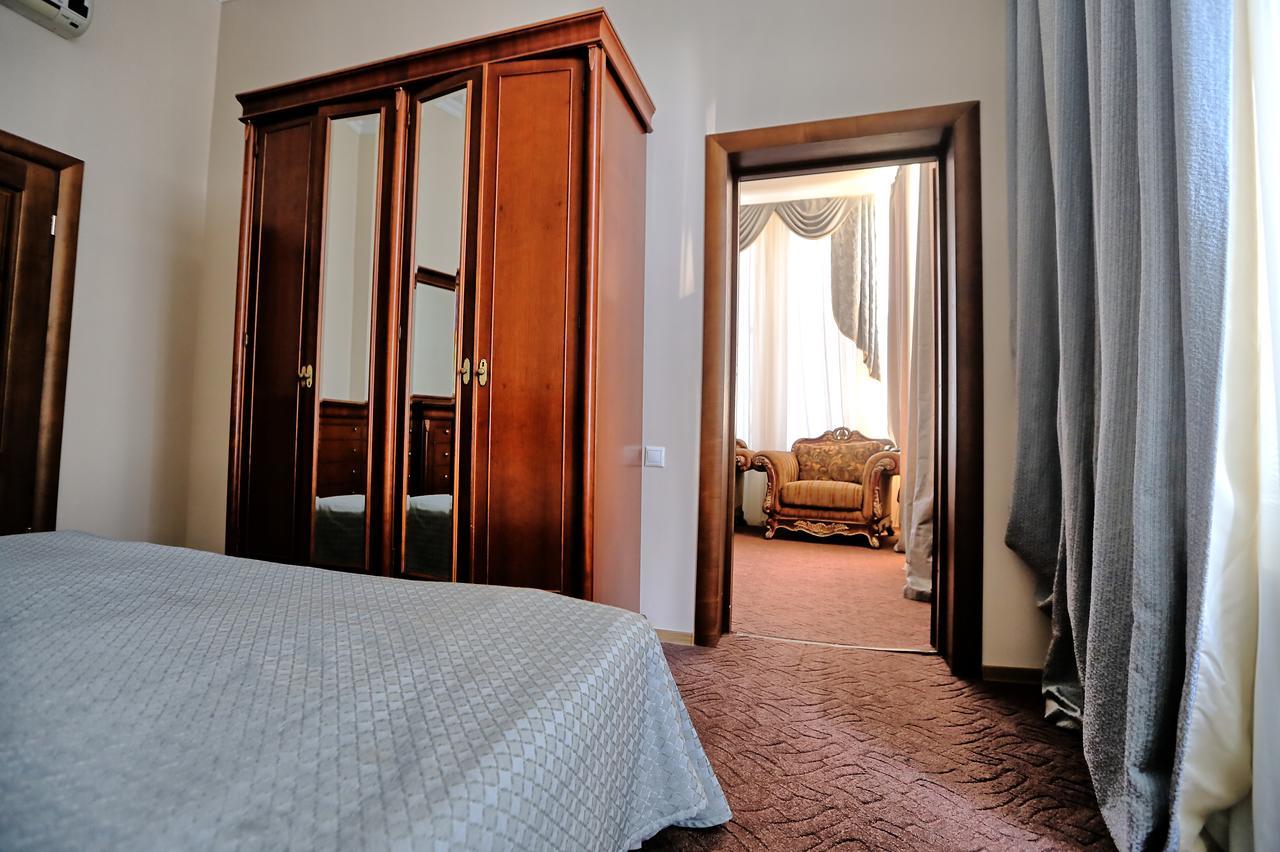 Ritsa Hotel Sohum Dış mekan fotoğraf