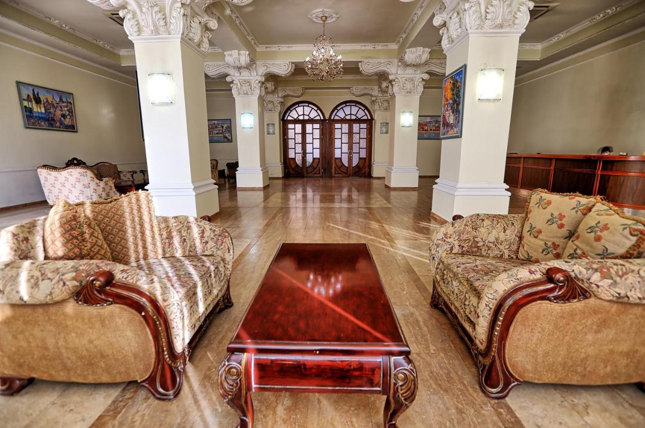 Ritsa Hotel Sohum Dış mekan fotoğraf