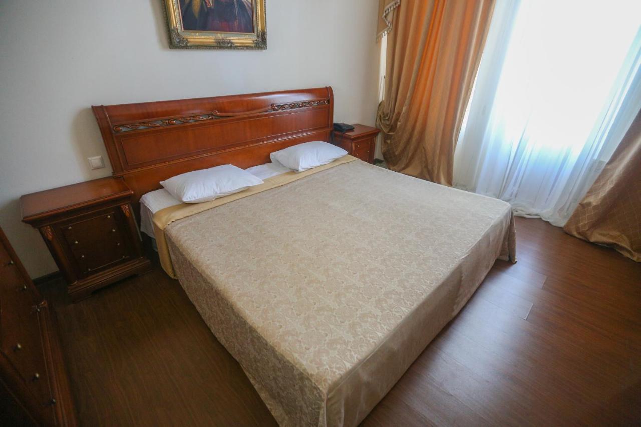 Ritsa Hotel Sohum Dış mekan fotoğraf